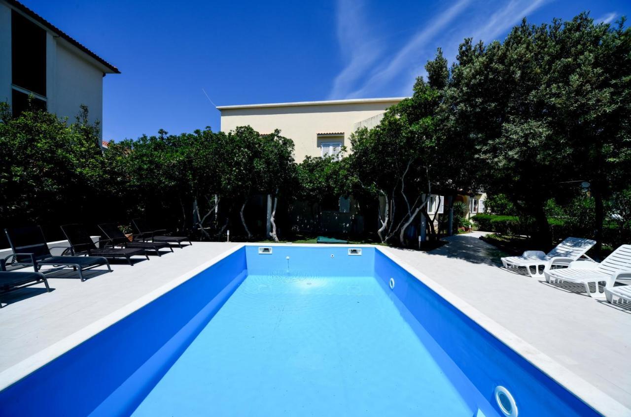 Apartments Dvori Новаля Екстер'єр фото